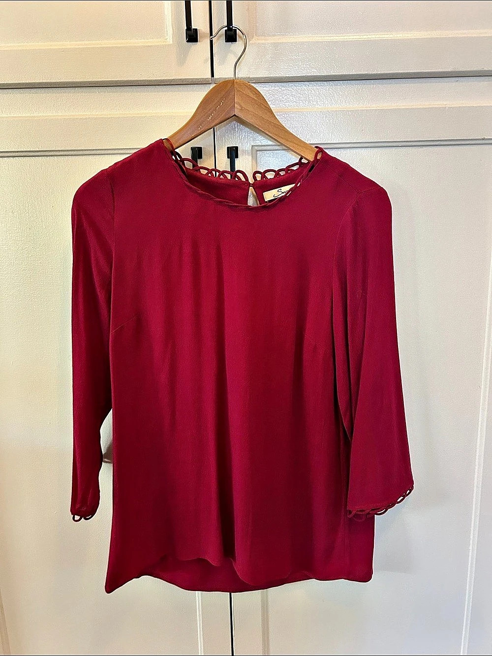 Serein Long Sleeve Blouse in Magenta Size Small Like New